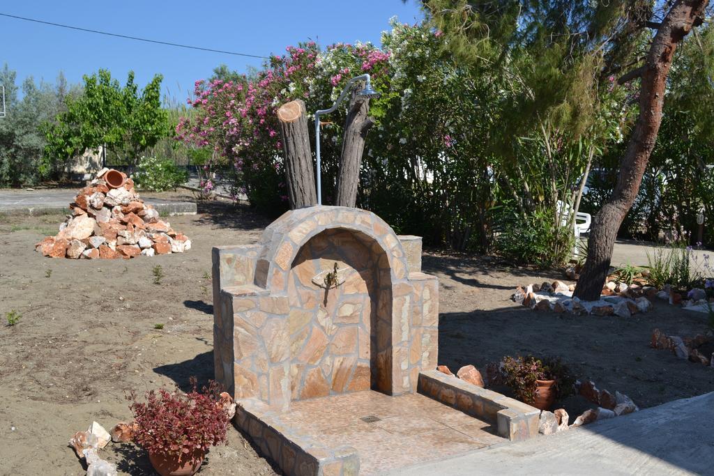 Skyros Koxilas Studios Ngoại thất bức ảnh